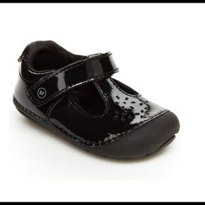 Stride Rite Soft Motion Walking Shoes